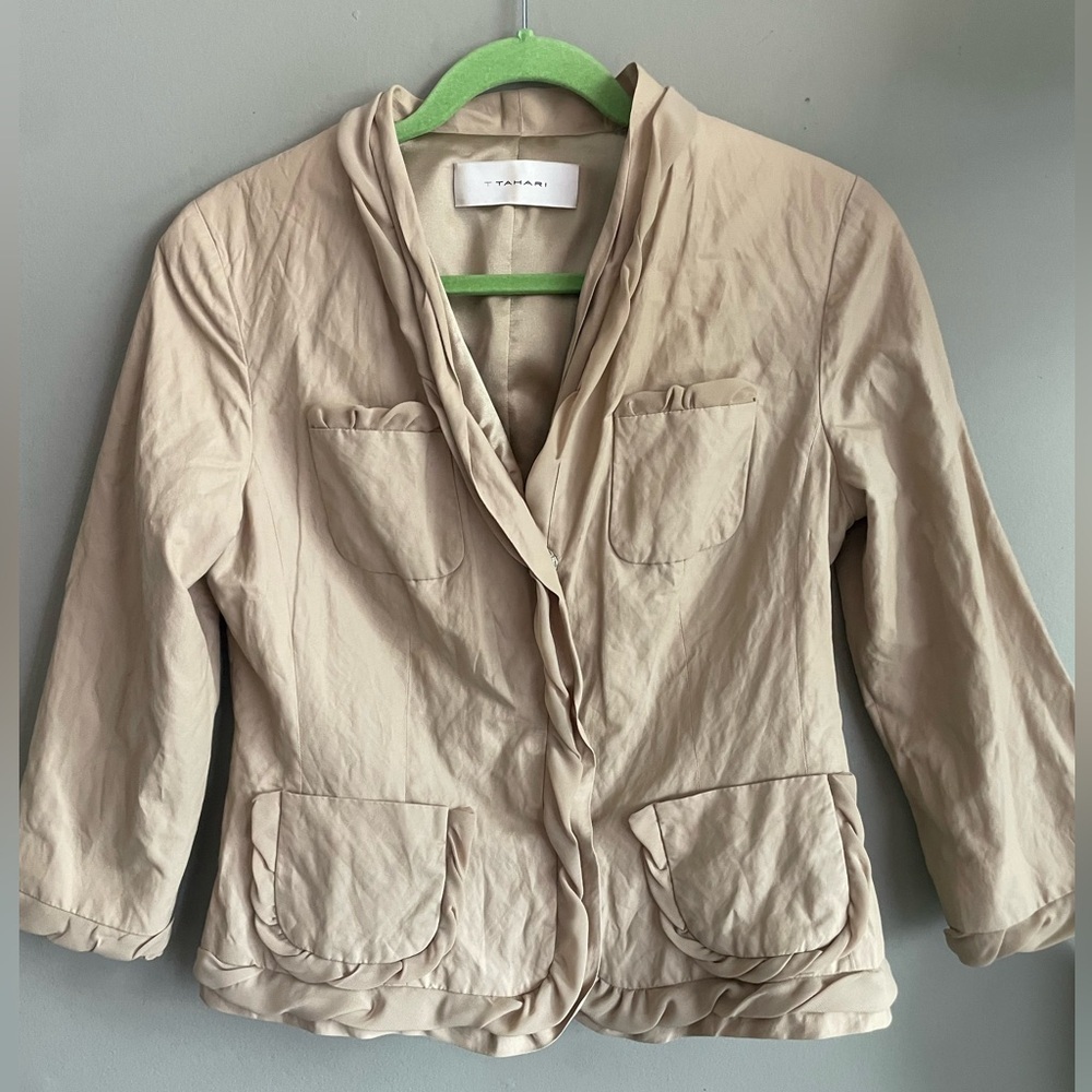 TAHARI BLAZER